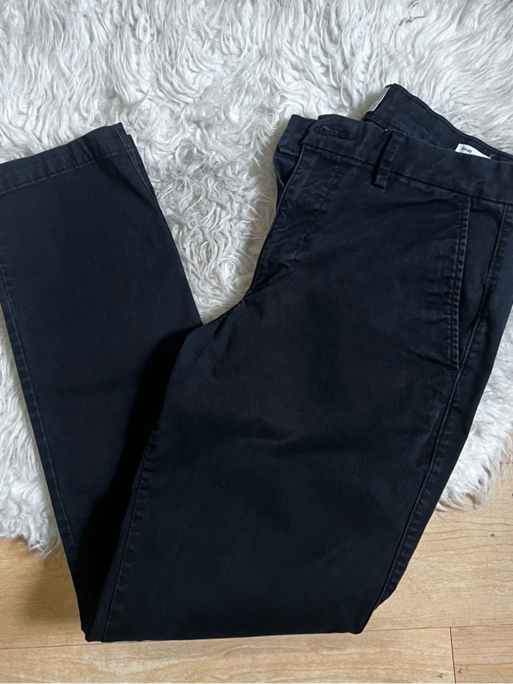 GAP Essential Slim Khaki Pants in Charcoal Black